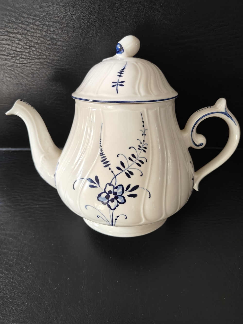 Villeroy And Boch Vieux Luxembourg Porcelain Teapot